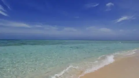 南の島・青い海と空の写真
