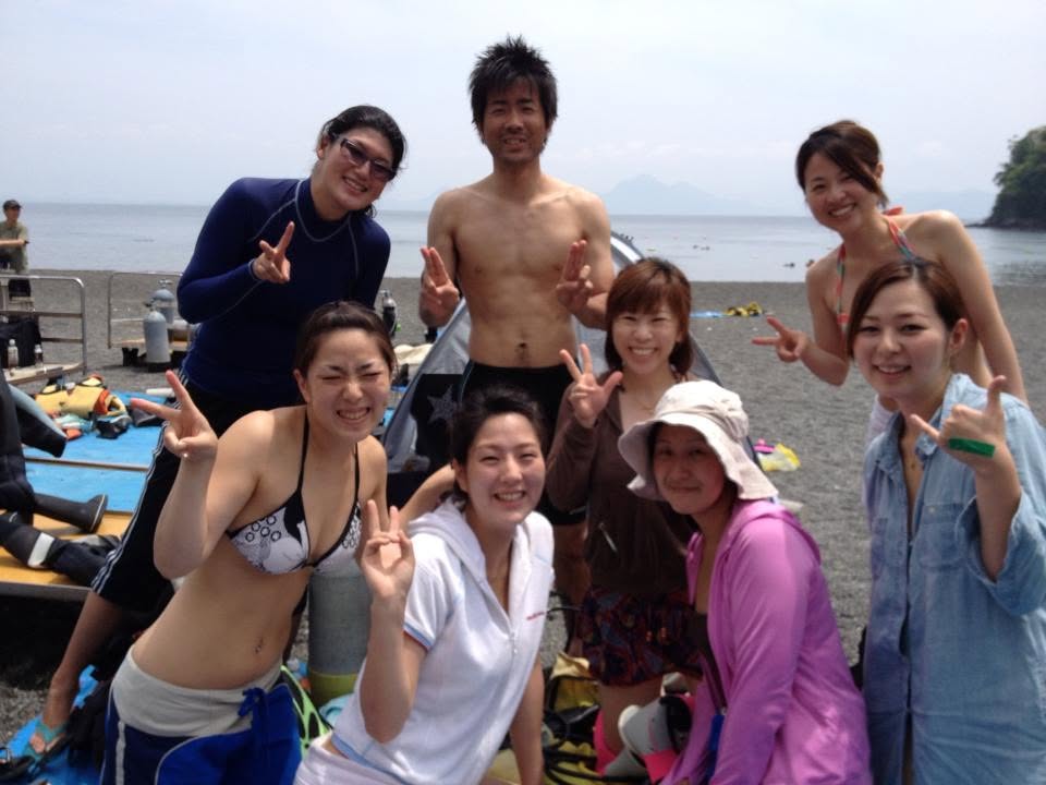 2013年6月9日(投稿日) / 伊豆・大瀬崎 / ダイビング / 伊豆・大瀬崎でのダイビング。参加者の集合写真