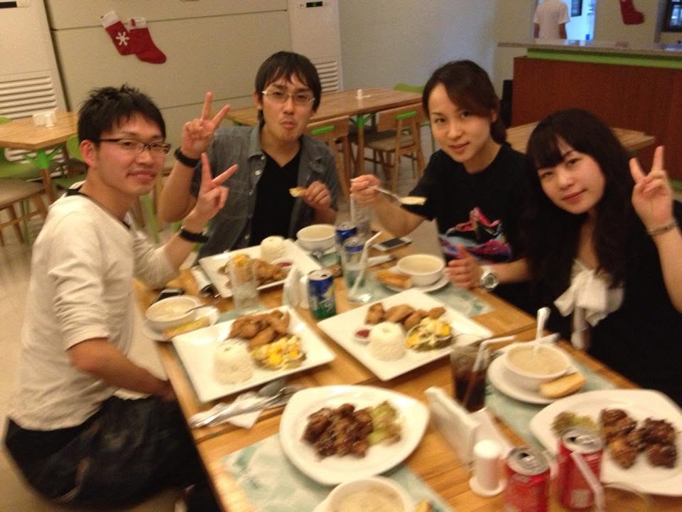 2013年12月30日(投稿日) / Mango Park Hotel / Mango Park Hotelでの参加者の集合写真