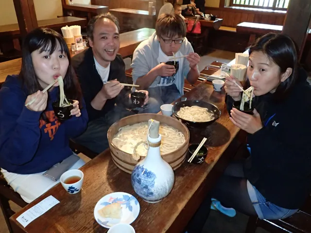 淡路SA ハイウェイオアシス(上り)での4人以上の参加者の集合写真