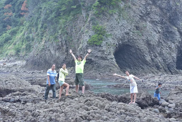 4人以上の参加者の集合写真