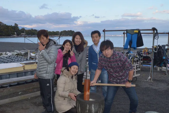 伊豆・大瀬崎でのダイビング：4人以上の参加者の集合写真