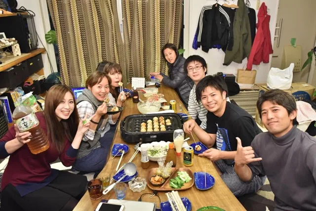 ビッグブルーでの4人以上の参加者の集合写真
