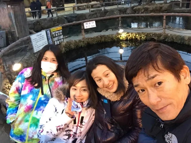 4人以上の参加者の集合写真