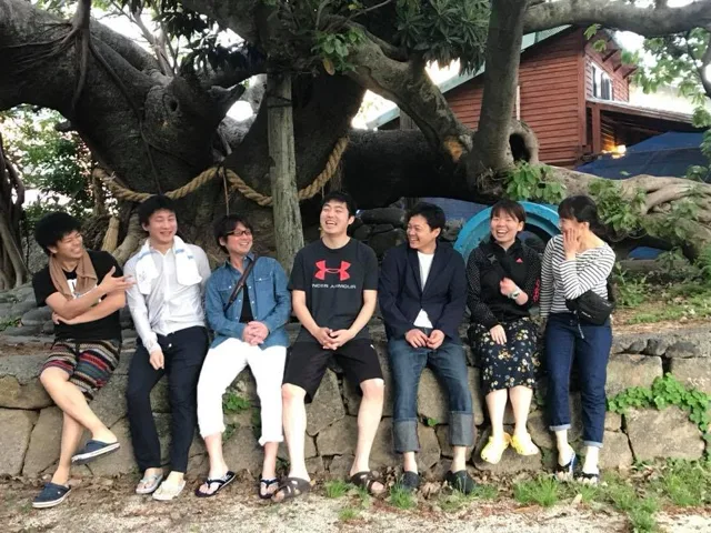4人以上の参加者の集合写真