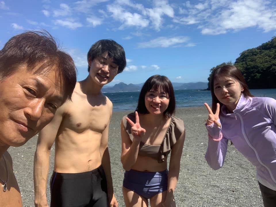 2021年9月21日(投稿日) / 4人以上の参加者の集合写真