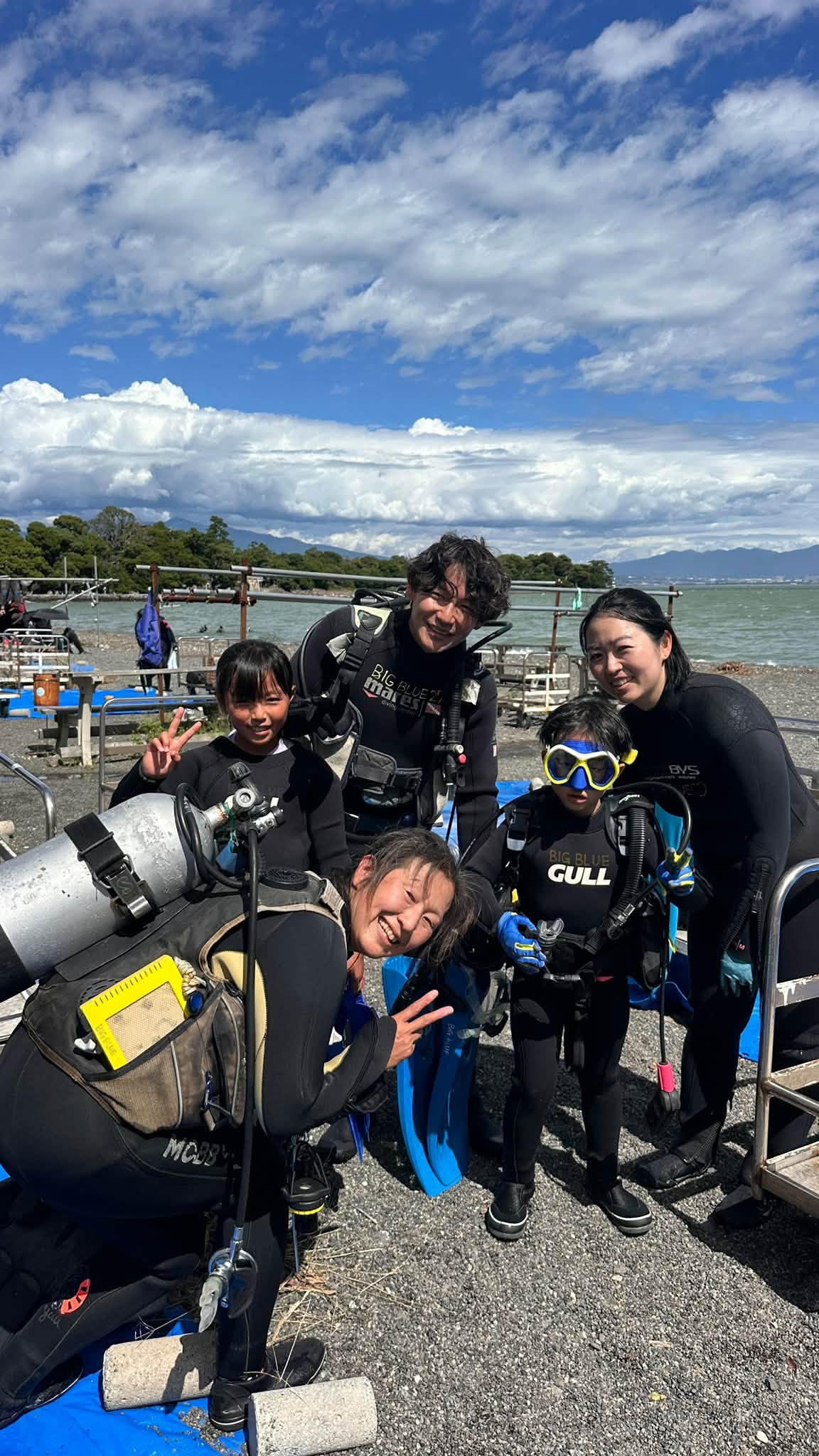 2026年9月23日(投稿日) / 体験ダイビング / 4人以上の参加者の集合写真