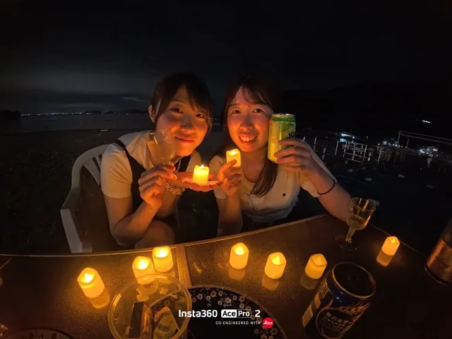 伊豆・大瀬崎でのダイビング：大瀬崎でダイビングを楽しんだ夜に灯りを囲む参加者