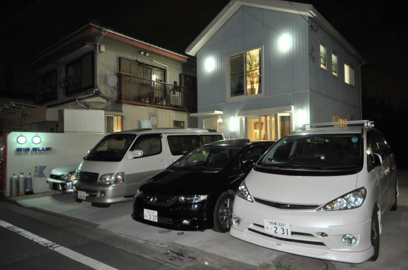 神奈川県大和市鶴間のレンタルスペースの広い駐車場（複数台駐車可能）