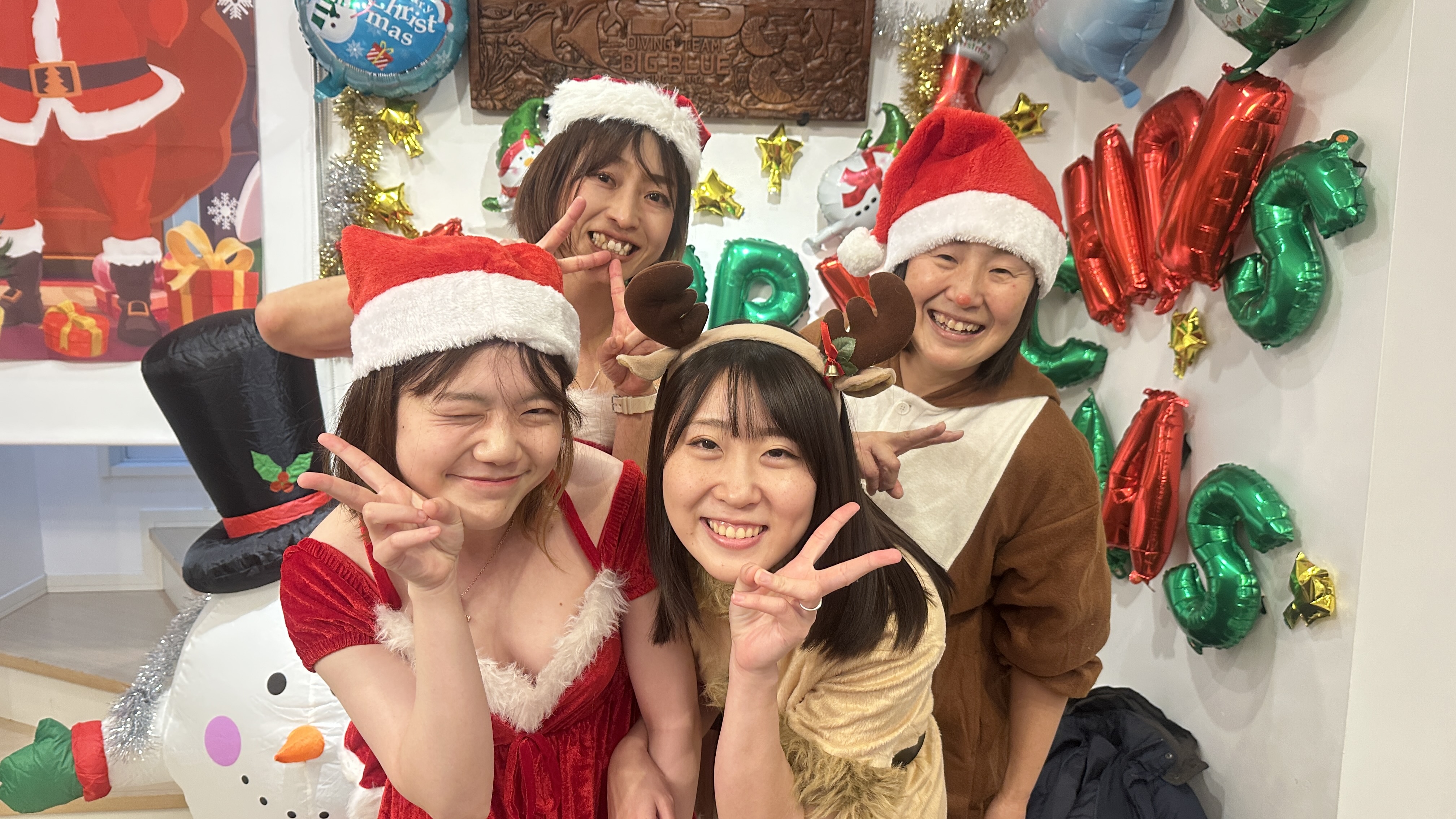 大和市鶴間の貸切レンタルスペースでのクリスマス女子会の様子